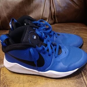 BOYS SIZE 3 NIKE HIGH TOPS BLUE, BLACK AND WHITE